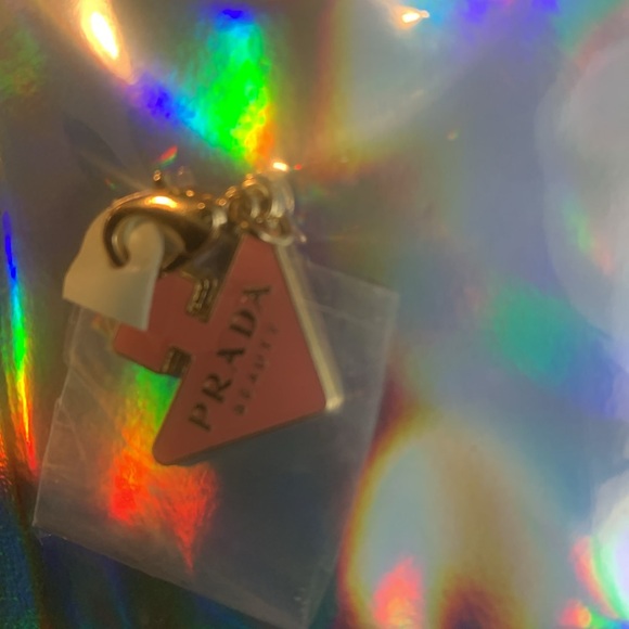 100% authentic Prada beauty charm with ungraded link chain - Picture 2 of 2